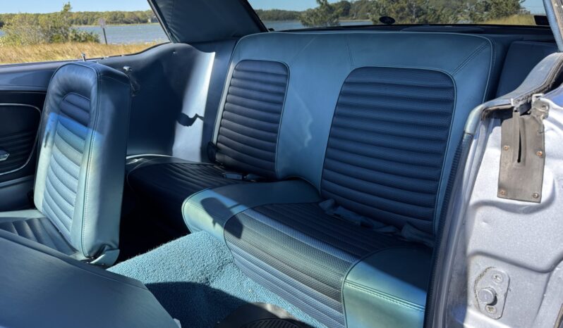 
								1966 Ford Mustang Coupe 289 3-Speed full									