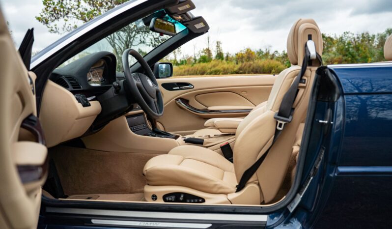 
								2004 BMW 330Ci Convertible full									