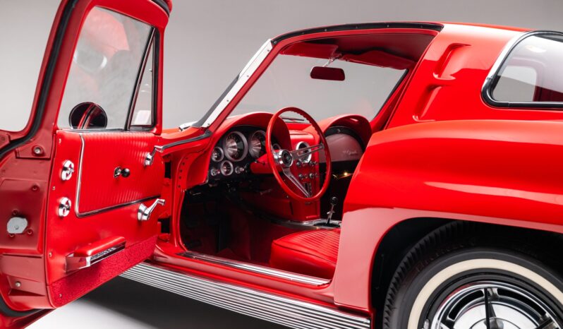 
								1963 Chevrolet Corvette Split-Window Coupe 4-Speed full									