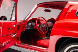 
										1963 Chevrolet Corvette Split-Window Coupe 4-Speed full									