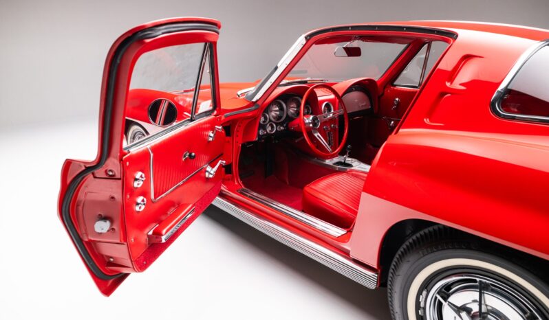 
								1963 Chevrolet Corvette Split-Window Coupe 4-Speed full									