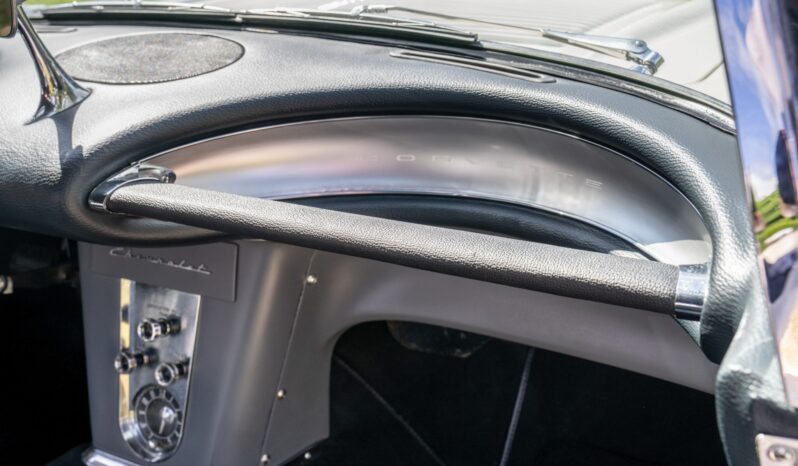 								1958 Chevrolet Corvette 3-Speed full									