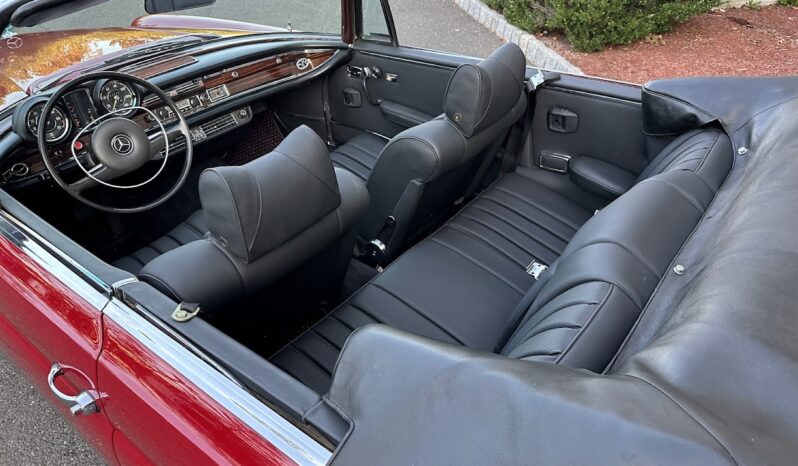 								1969 Mercedes-Benz 280SE Cabriolet full									