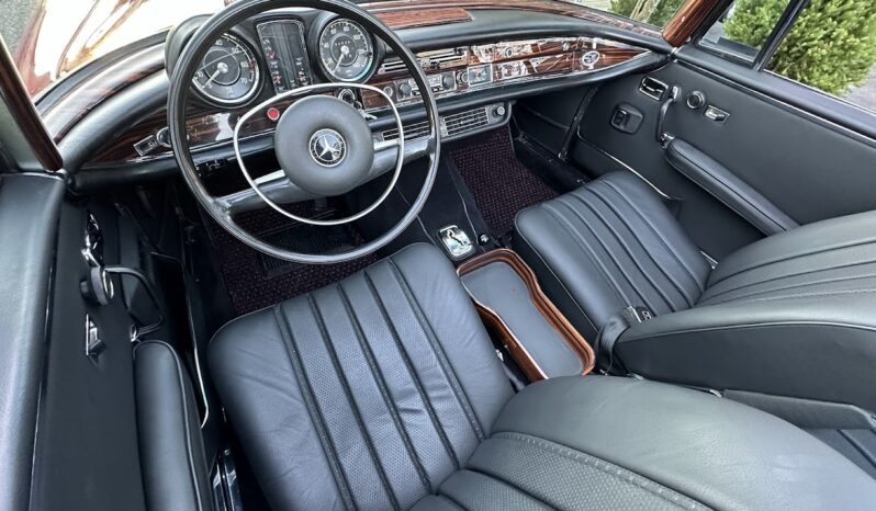 								1969 Mercedes-Benz 280SE Cabriolet full									