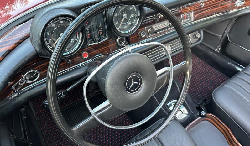 								1969 Mercedes-Benz 280SE Cabriolet full									