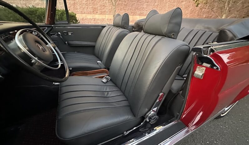								1969 Mercedes-Benz 280SE Cabriolet full									