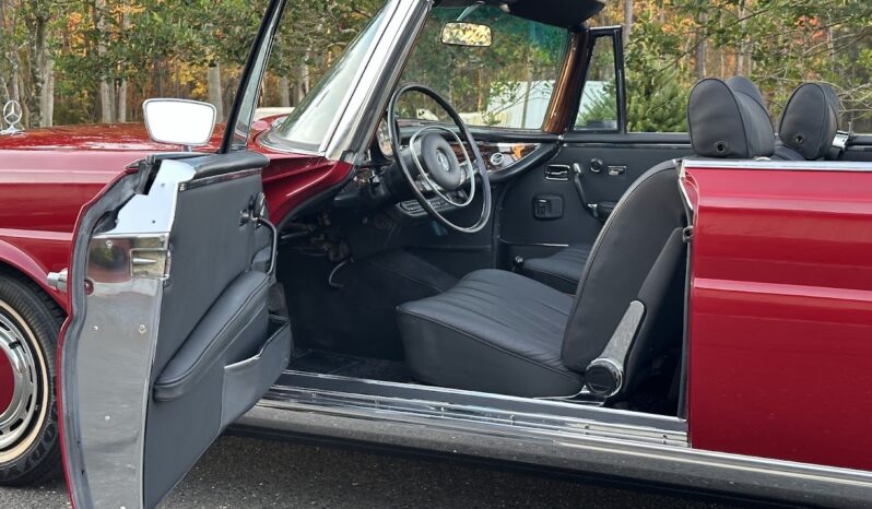 								1969 Mercedes-Benz 280SE Cabriolet full									