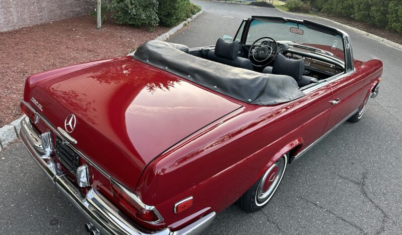 								1969 Mercedes-Benz 280SE Cabriolet full									