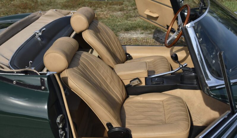 								1972 Jaguar E-Type Series III Roadster V12 4-Speed full									