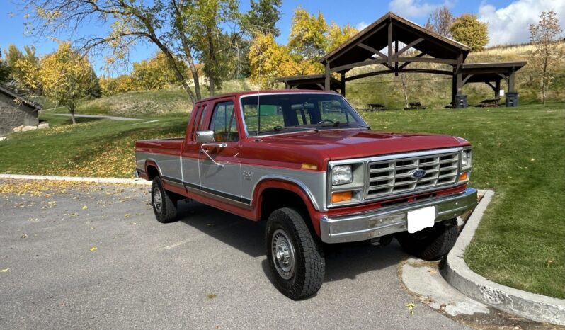1986 Ford F-250 XLT Lariat SuperCab 4×4 1