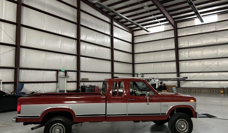 
								1986 Ford F-250 XLT Lariat SuperCab 4×4 full									