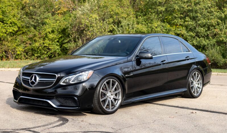 
								2014 Mercedes-Benz E63 AMG Sedan 4MATIC full									