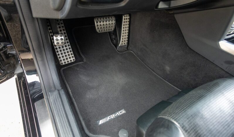 
								2014 Mercedes-Benz E63 AMG Sedan 4MATIC full									