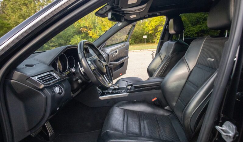 
								2014 Mercedes-Benz E63 AMG Sedan 4MATIC full									