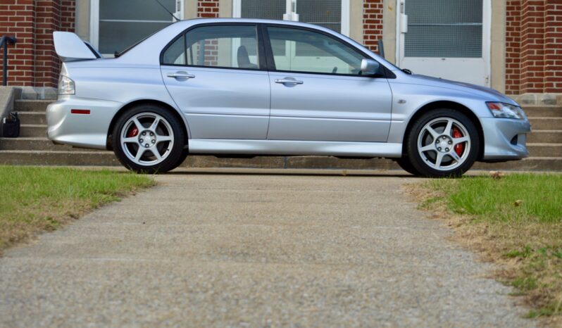 
								2004 Mitsubishi Lancer Evolution VIII full									
