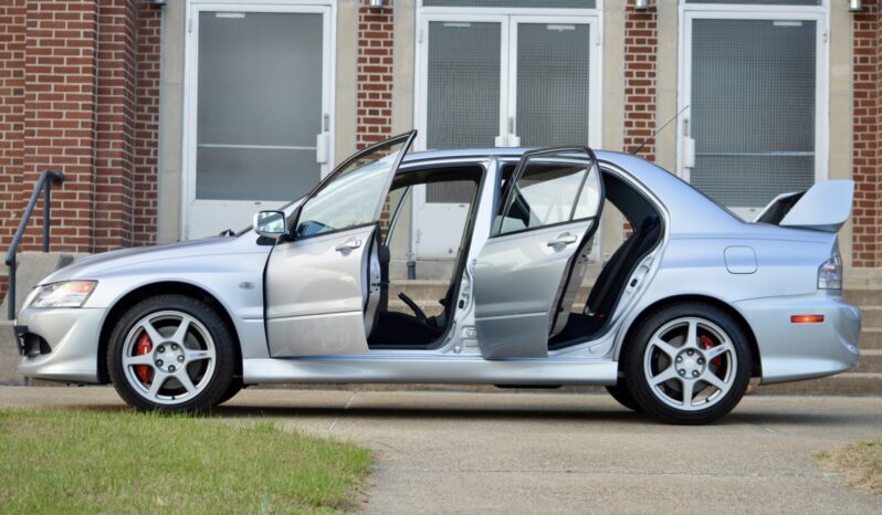 
								2004 Mitsubishi Lancer Evolution VIII full									