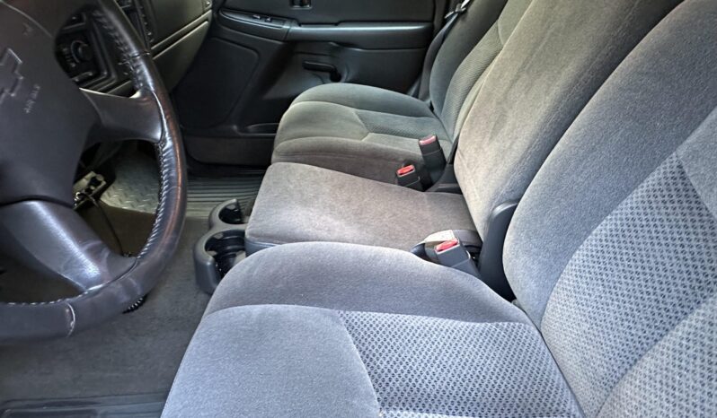 
								2005 Chevrolet Silverado 2500HD LS Extended Cab Duramax 4×4 full									