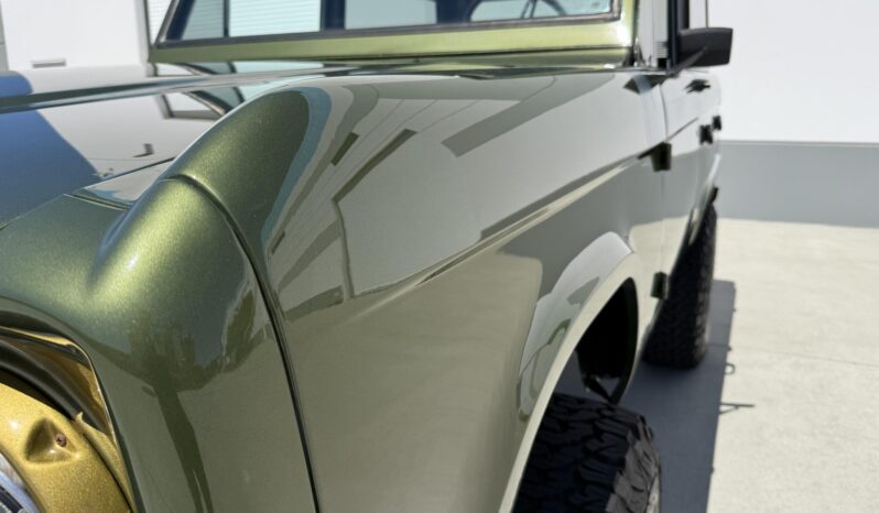 
								1969 Ford Bronco 3-Speed full									