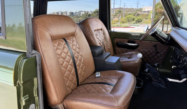 
								1969 Ford Bronco 3-Speed full									