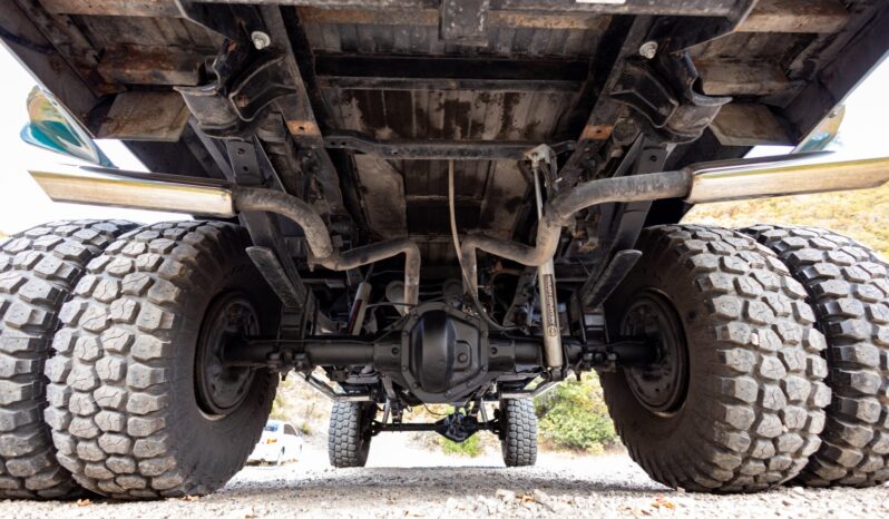 
								1985 Chevrolet K30 Custom Deluxe 4×4 Dually 4-Speed full									