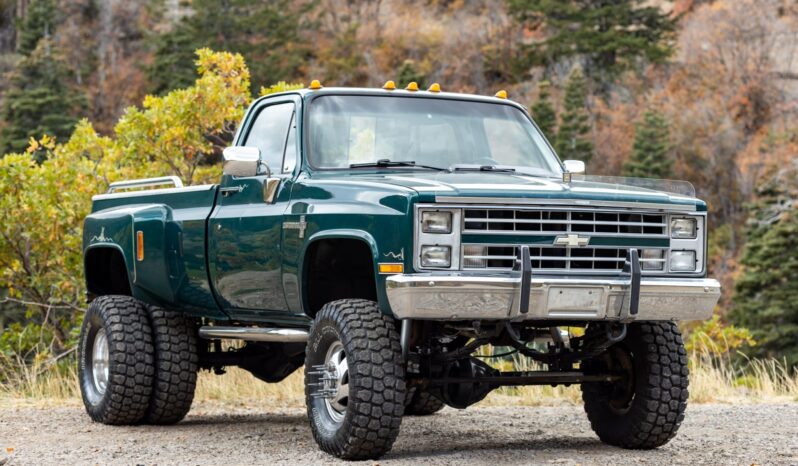 
								1985 Chevrolet K30 Custom Deluxe 4×4 Dually 4-Speed full									