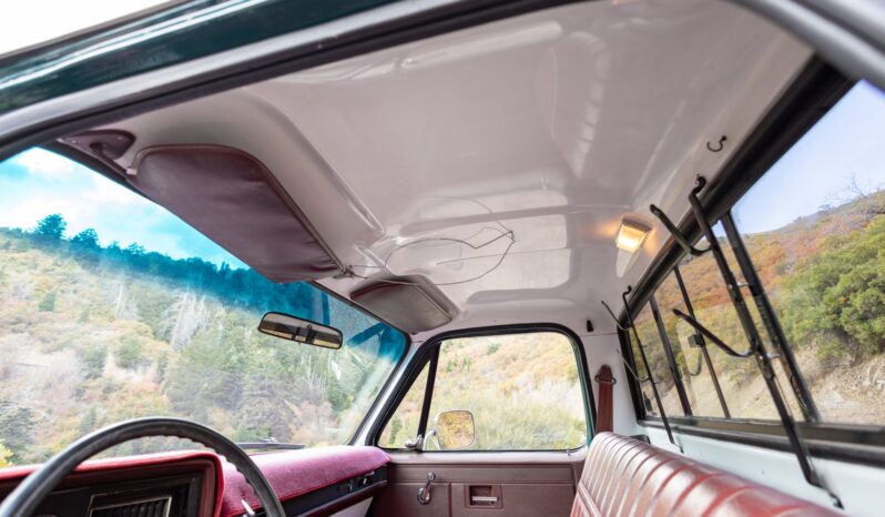 
								1985 Chevrolet K30 Custom Deluxe 4×4 Dually 4-Speed full									