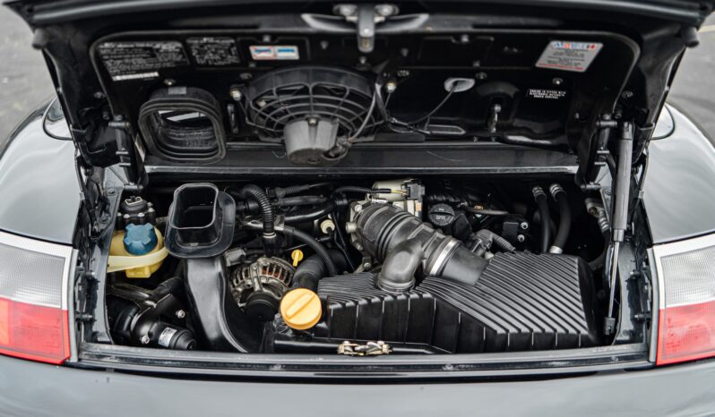 
								2000 Porsche 911 Carrera Cabriolet 6-Speed full									