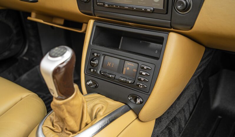 
								2000 Porsche 911 Carrera Cabriolet 6-Speed full									