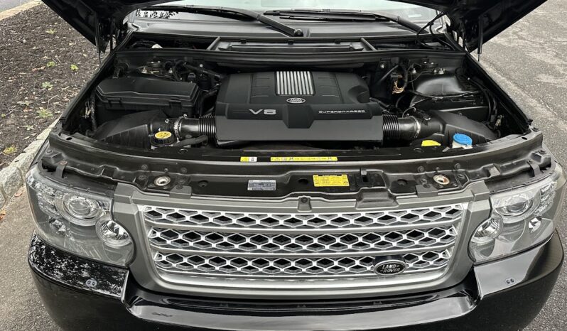 
								2011 Land Rover Range Rover Supercharged full									