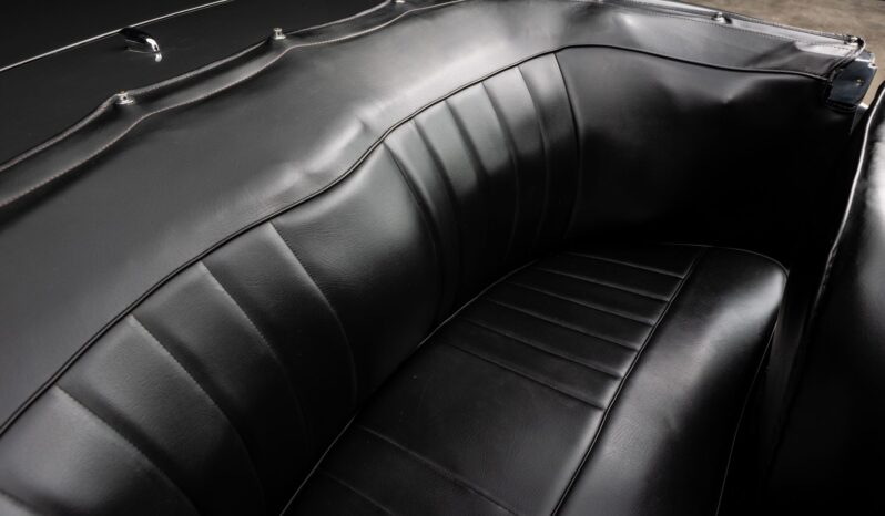 
								1964 Alfa Romeo 2600 Spider full									