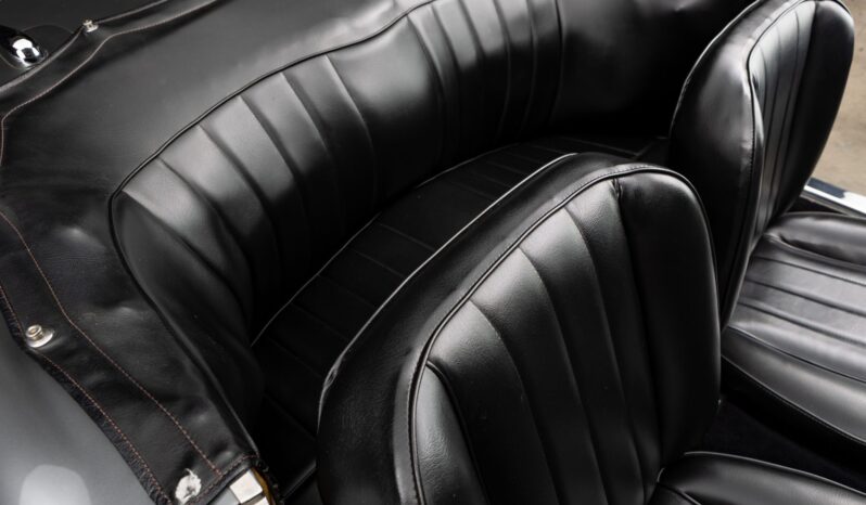 
								1964 Alfa Romeo 2600 Spider full									