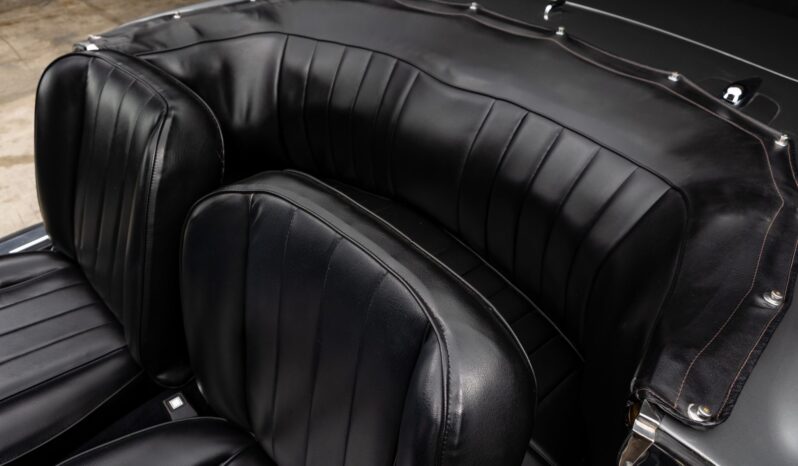 
								1964 Alfa Romeo 2600 Spider full									