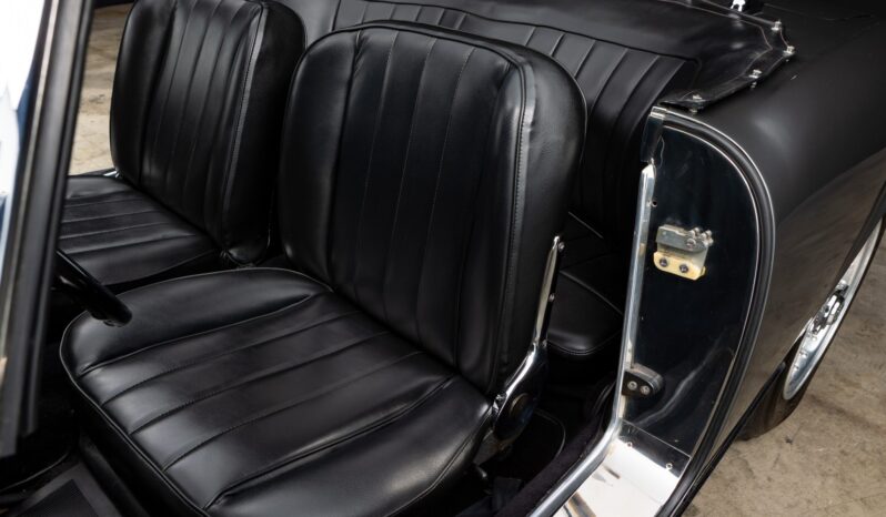 
								1964 Alfa Romeo 2600 Spider full									