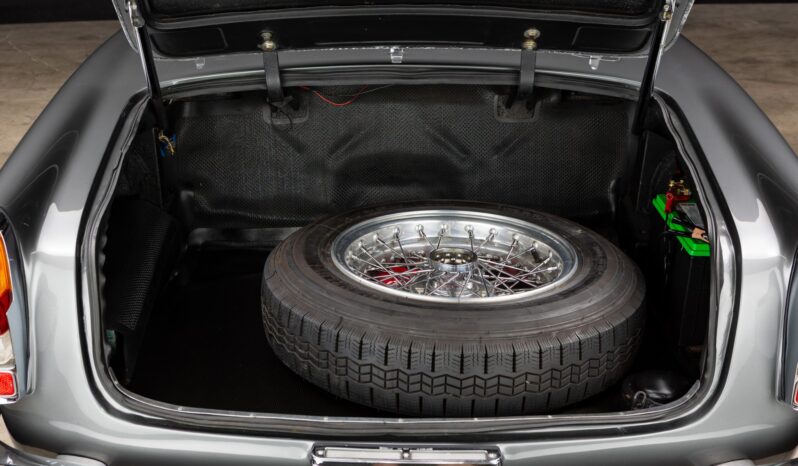 
								1964 Alfa Romeo 2600 Spider full									