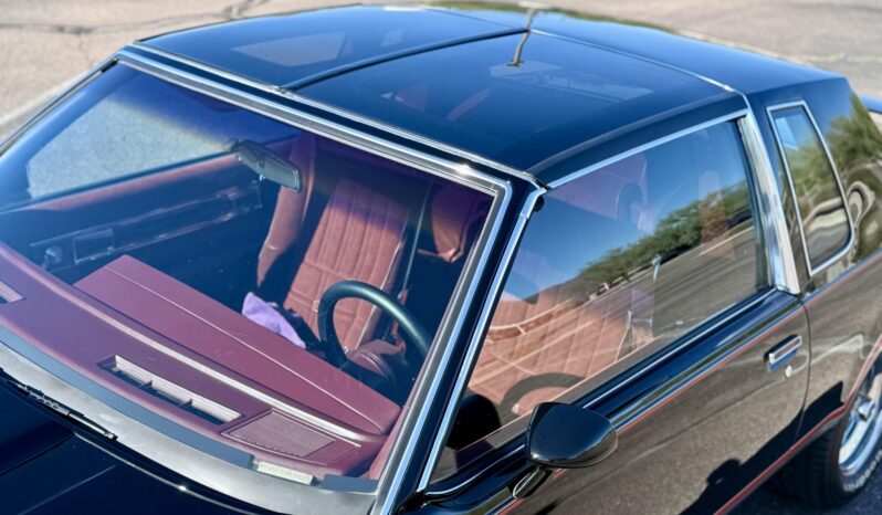 
								1983 Oldsmobile Cutlass Hurst 15th Anniversary Edition full									