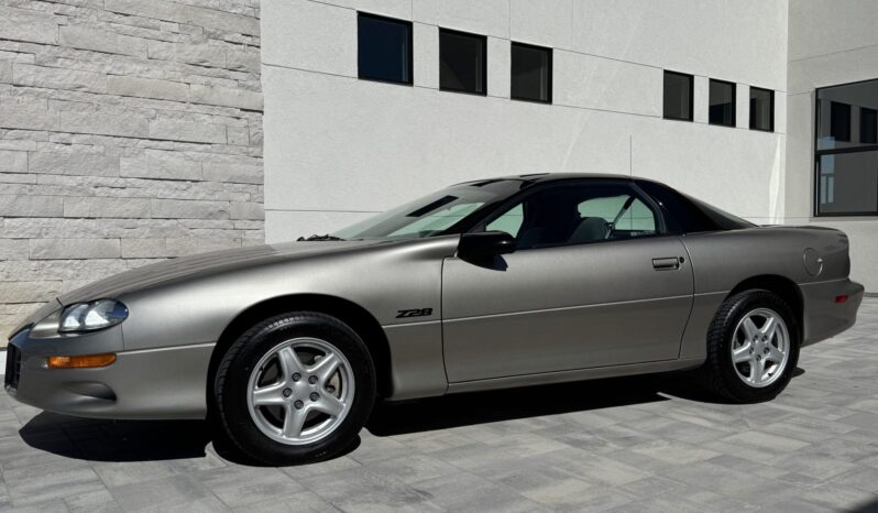 
								1999 Chevrolet Camaro Z28 Coupe 6-Speed full									