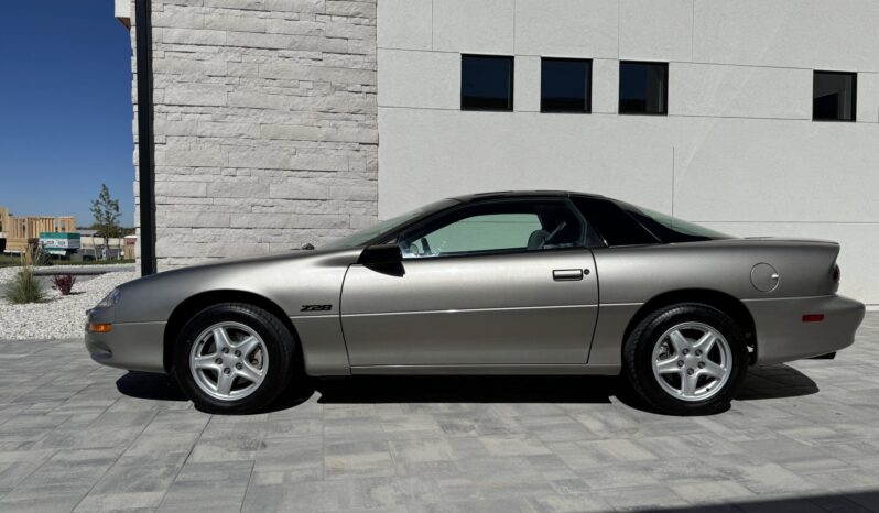 
								1999 Chevrolet Camaro Z28 Coupe 6-Speed full									