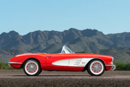 
										1958 Chevrolet Corvette 3-Speed full									