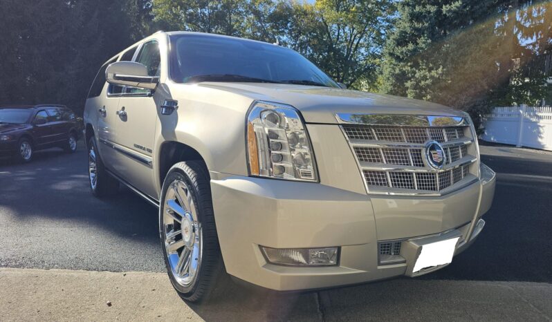 2013 Cadillac Escalade ESV Platinum AWD 1