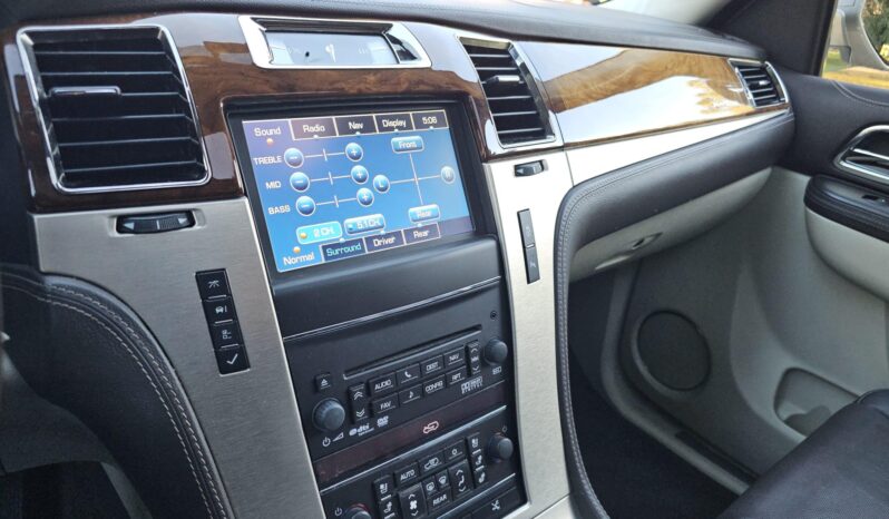 
								2013 Cadillac Escalade ESV Platinum AWD full									