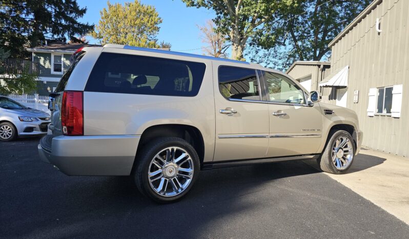 
								2013 Cadillac Escalade ESV Platinum AWD full									