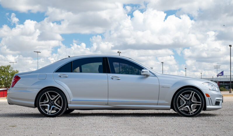 
								2012 Mercedes-Benz S63 AMG P30 Performance Package full									