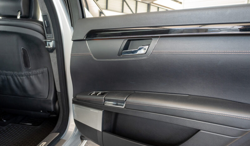 
								2012 Mercedes-Benz S63 AMG P30 Performance Package full									