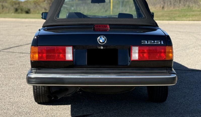 
								1987 BMW 325i Convertible full									