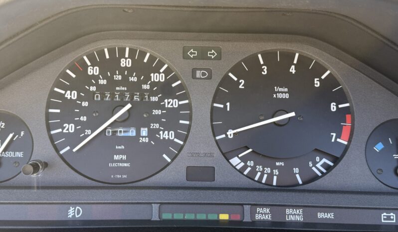 
								1987 BMW 325i Convertible full									