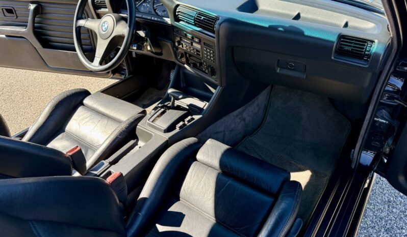 
								1987 BMW 325i Convertible full									