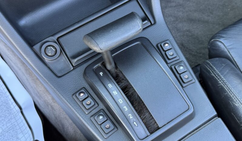 
								1987 BMW 325i Convertible full									