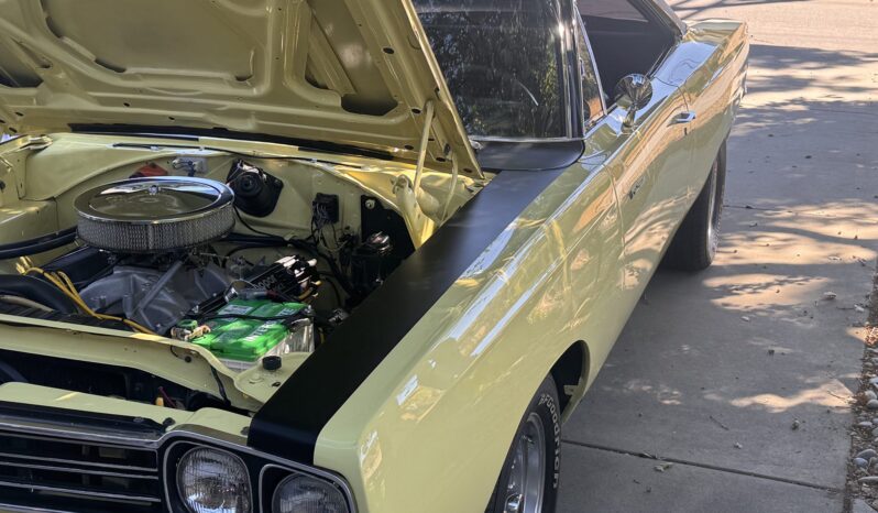 
								1969 Plymouth Road Runner Hardtop 4-Speed full									