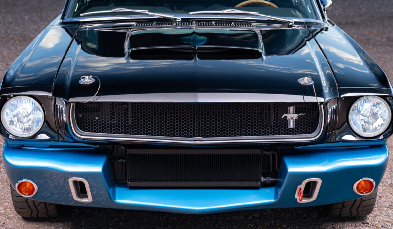 
								1965 Ford Mustang Fastback 5-Speed full									