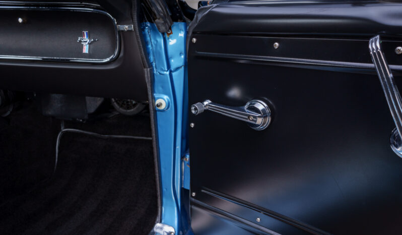 
								1965 Ford Mustang Fastback 5-Speed full									